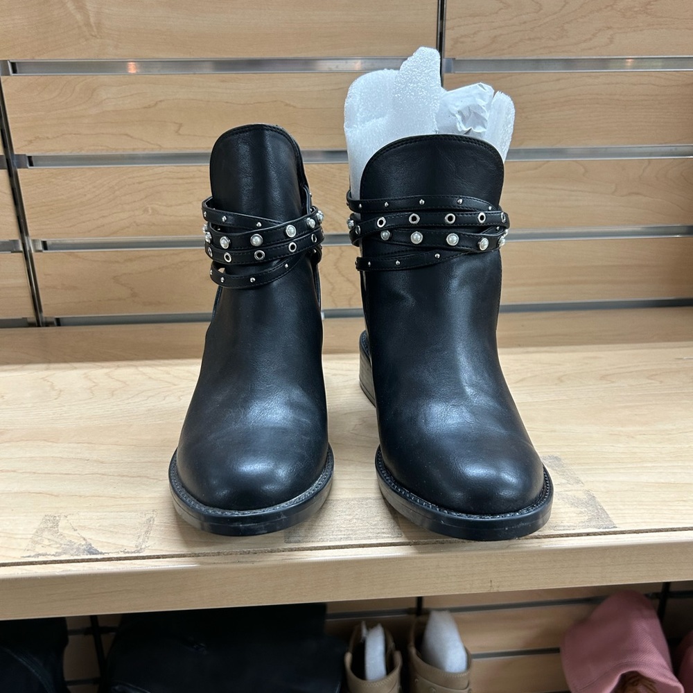 Nine West booties